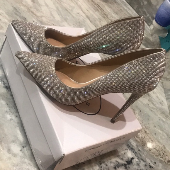 Steve Madden Shoes - ✨rhinestone bling pumps✨READ DESCRIPTION